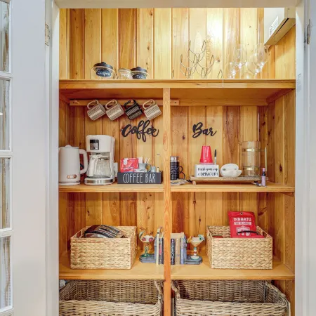 3 Mi to Beach: Pawleys Island Cottage