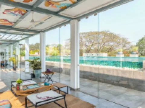 Modern 2bhk w Pool Access 5km to Coco Beach Hotels in Nerul