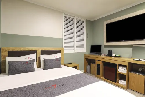 The 7 Hotel - Bintang 2
