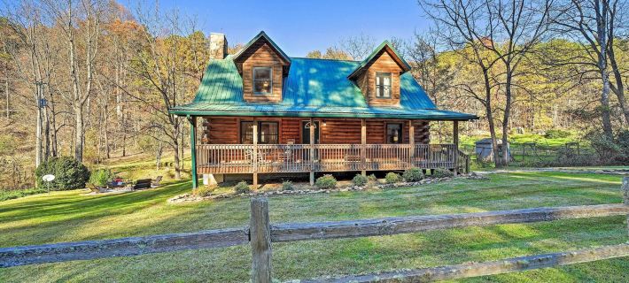 Creekside Bryson City Cabin w/ Private Hot Tub Hotels in Swain County