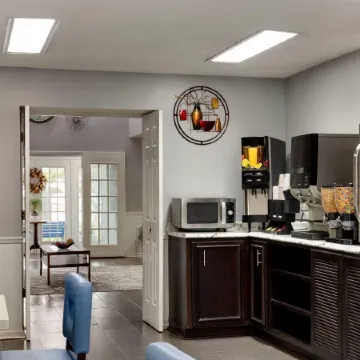 Baymont by Wyndham Albany at Albany Mall