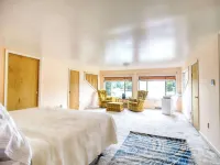 Boho Waterfront Getaway 5 Bedroom Retreat Hotels in California