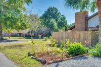 Pensacola Condo w/ Patio by Hospitals & Dining - 3-stjärniga