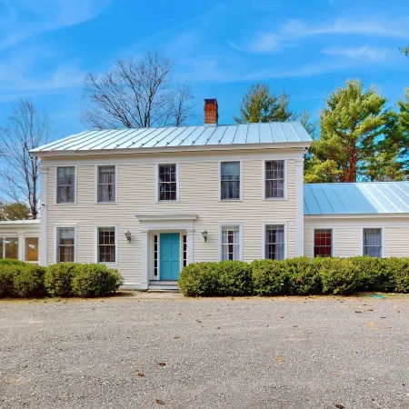 4-Season Escape w/ Plunge Pool/Soaking Tub & Sauna Hotels in Copake