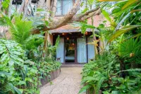 Mayan Monkey Isla Mujeres - Social Hotel - 2 ดาว
