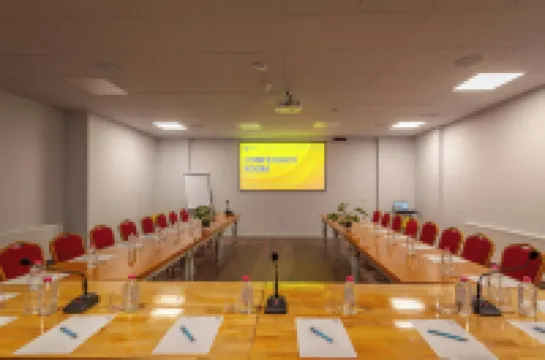 Hotel Phoenicia Express