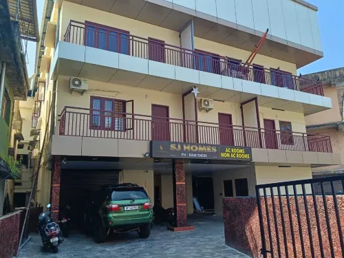 SJ HO0MES Hotels in Thiruvalla
