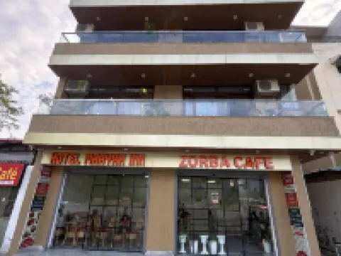 Maayaa Inn by Ganges Hotels in der Nähe von द बीटल्स आश्रम, ऋषिकेश