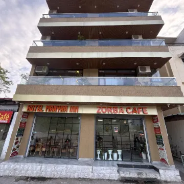 Maayaa Inn by Ganges