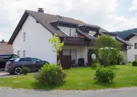 Modernes Studio Fur 3 Personen in Zuschen
