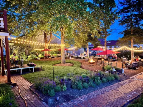 Captain Wohlt Inn Bed & Breakfast Hotels in 
