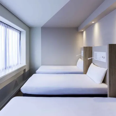 Ibis Budget Amsterdam City South Отели рядом с достопримечательностью «Зяудост»