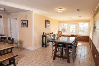 Farmhouse on Beautiful Bison Farm