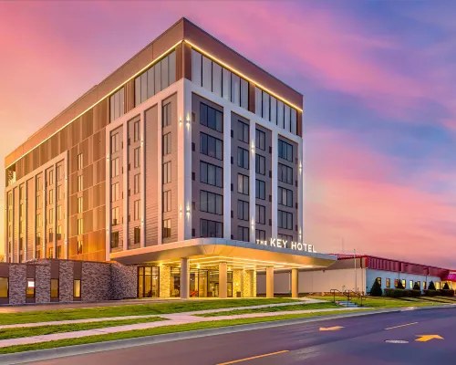 The Key Hotel Dubuque, Tapestry Collection by Hilton Hotels in Dubuque