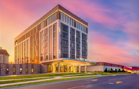 The Key Hotel Dubuque, Tapestry Collection by Hilton