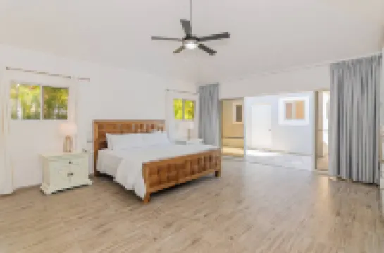 Villa Ocean Dream 3BR Oasis and Guesthouse Hotels in 