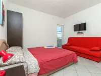 Apartments Na Obali Mora Hotels in Razanj