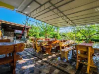 Apartments Boza Hotels in Lopar
