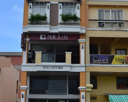 F2M タワー レガスピのホテル