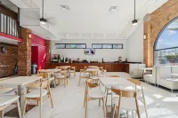 廟台-坦帕北華美達酒店