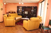 Casa de Huéspedes "La Casa Bonita" - Hostels
