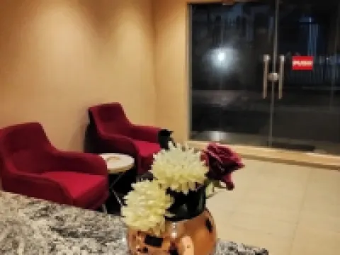 The colony residences hotel and suites 貝寧城酒店