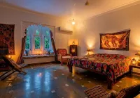 Hibiscus Heritage - A Lake View Hotel in Udaipur