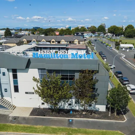 Hamilton Motel 2025 Limited Отели рядом с достопримечательностью «Реформед Черч оф Гамильтон»