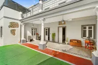Luxar Suites & Apartments
