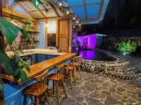 Hotel Casa del Arbol Manuel Antonio - Adults Only โรงแรมใกล้ท่าจอดเรือ Pez Vela