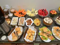 Frota Palace Hotel فنادق في ماكابا