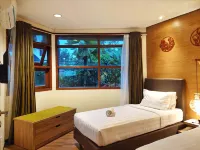Villa 4-BR Klub Bunga No. 8 Batu Malang