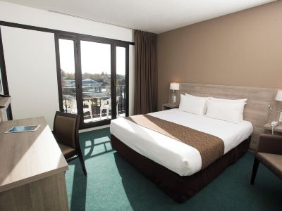 Brit Hotel du Lac