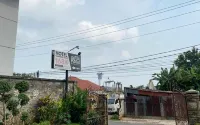 Oemah Kota Hotel - Misafirhane