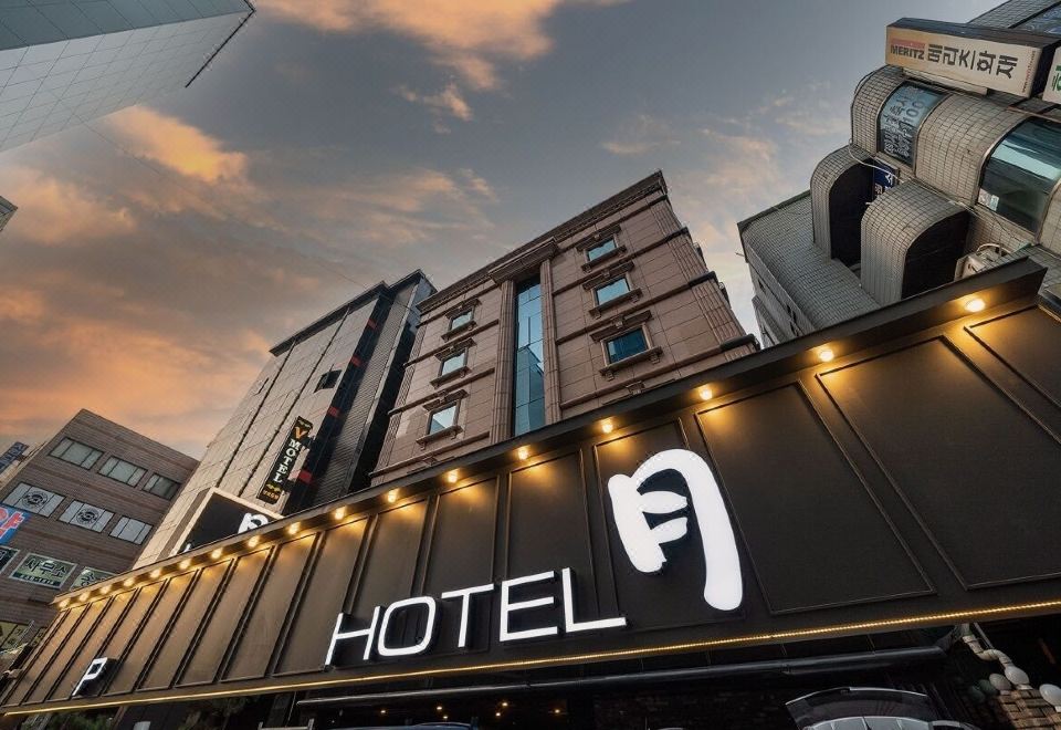 노원 HOTEL 월(月)