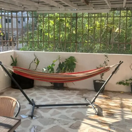 Secure building, walk to beach, near shops and mall