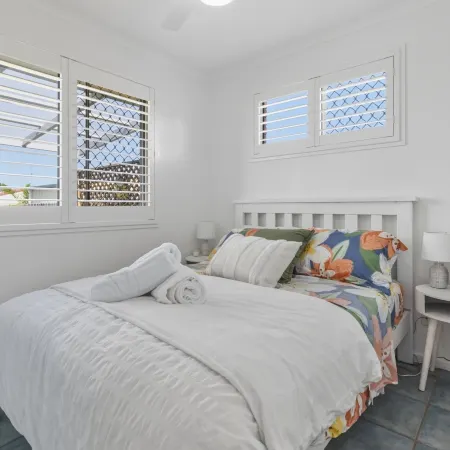 Bright 3-bed Retreat Near Beaches
