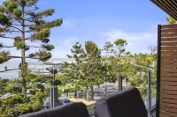 Waterfront Apartment With Stunning Bay Views - جاكوزي