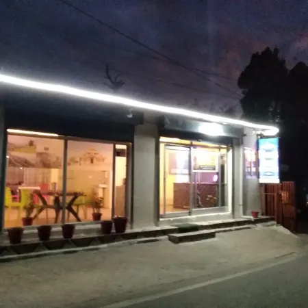 Mount aura stay & Dine