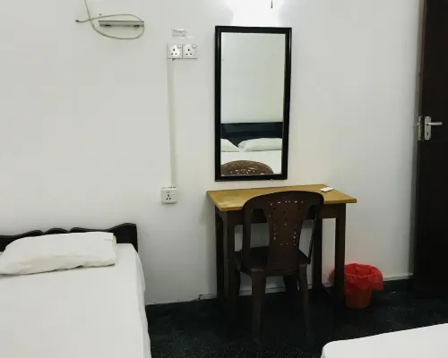 Hotel Ameliya Hotels near Kandy Clock Tower