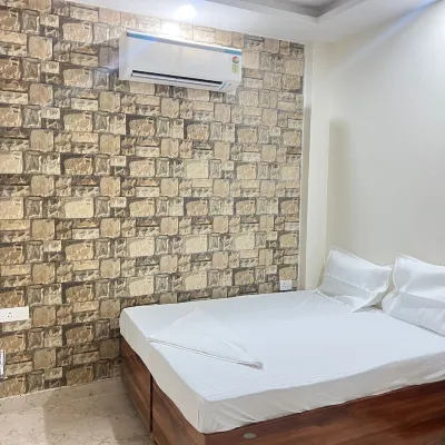 ชรี จี โรงแรม สเตย์ รูม โรงแรมใกล้วัดอักชาร์ดัม