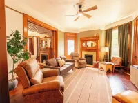 4-bedroom house in historic downtown Xenia w/WiFi, AC. Book your stay now!