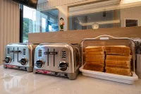 Geoje-si Hound Hotel Jangseungpo - Desayuno
