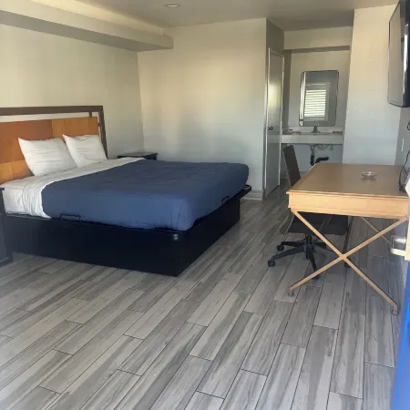 Clover Motel
