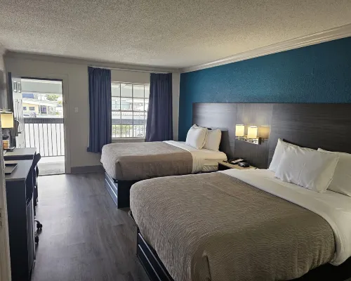 Quality Inn & Suites Hotels near Harrell Stadium