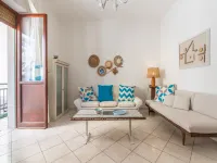 First-floor apartment just steps from the sea