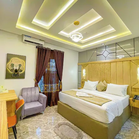 Julicis Hotels And Suites