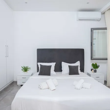 Cozy Stay With Balcony View in La Marsa
