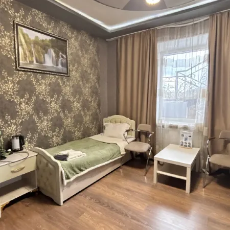 Golden Rose Hotel
