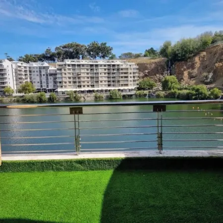 Modern Sleeps 2 Apartment Waterfall Views